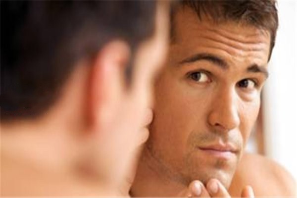 男士皮膚粗糙怎么辦 男士引起皮膚粗糙的原因 男士皮膚粗糙怎么辦 男士引起皮膚粗糙的原因