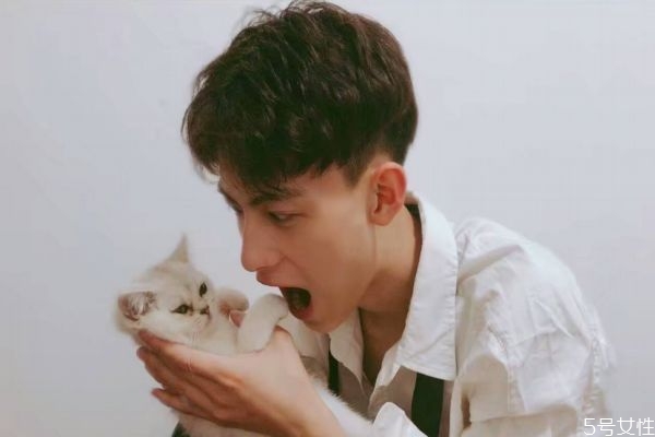 男生被分手后是什么感受 男生被分手后會(huì)怎么樣 男生被分手后是什么感受 男生被分手后會(huì)怎么樣