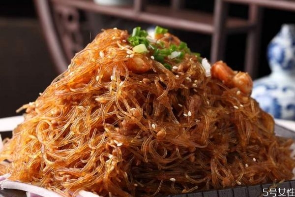 什么是螞蟻上樹呢 螞蟻上樹是怎么做的呢 什么是螞蟻上樹呢 螞蟻上樹是怎么做的呢