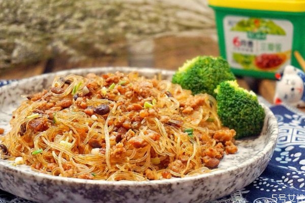 什么是螞蟻上樹呢 螞蟻上樹是怎么做的呢 什么是螞蟻上樹呢 螞蟻上樹是怎么做的呢