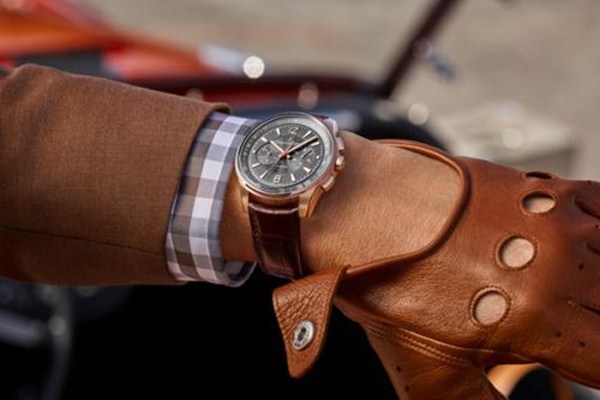 穿襯衫怎么戴手表好看 男人戴手表有什么講究 穿襯衫怎么戴手表好看 男人戴手表有什么講究