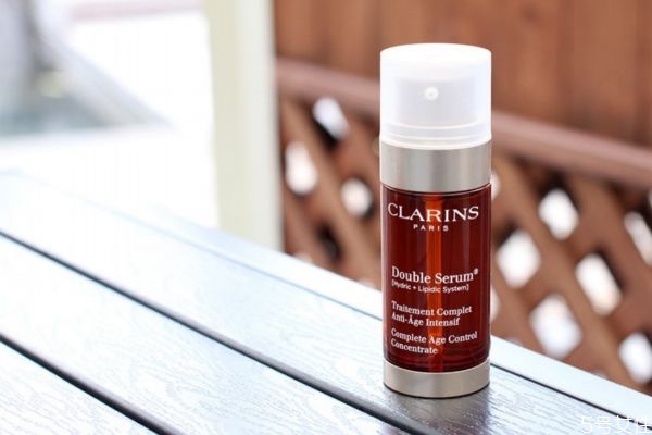 雙萃精華只剩內(nèi)管怎么用 雙萃精華瓶子怎么拆開 雙萃精華只剩內(nèi)管怎么用 雙萃精華瓶子怎么拆開