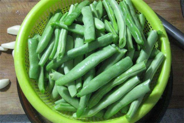 涼拌四季豆的做法 涼拌四季豆煮多久才熟 涼拌四季豆的做法 涼拌四季豆煮多久才熟