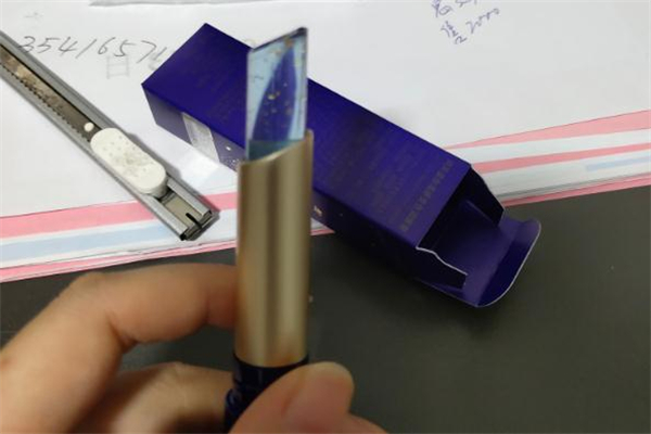 阿芙小王子唇膏怎么樣 阿芙小王子唇膏保質期 阿芙小王子唇膏怎么樣 阿芙小王子唇膏保質期