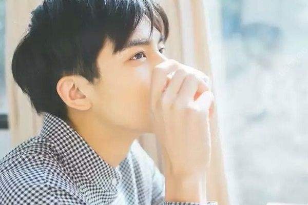 為什么有的男生長(zhǎng)期不發(fā)朋友圈 男生突然刪朋友圈的原因 為什么有的男生長(zhǎng)期不發(fā)朋友圈 男生突然刪朋友圈的原因