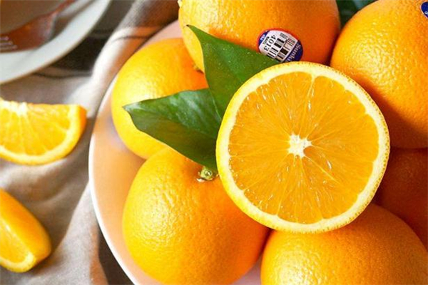 口腔潰瘍能吃臍橙嗎 口腔潰瘍吃臍橙好不好 口腔潰瘍能吃臍橙嗎 口腔潰瘍吃臍橙好不好