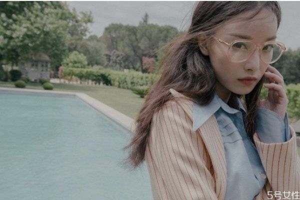 剛開始談戀愛聊什么 剛戀愛的情侶應(yīng)該干啥 剛開始談戀愛聊什么 剛戀愛的情侶應(yīng)該干啥