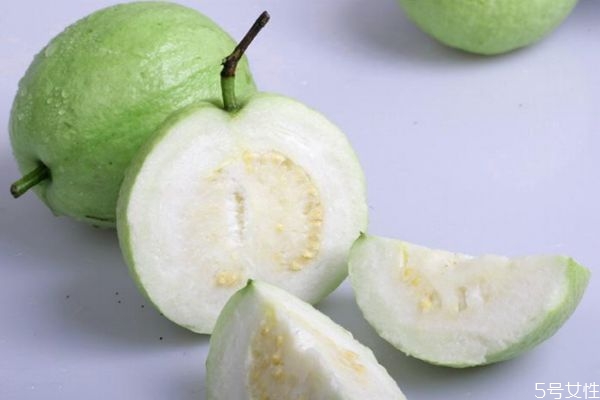 番石榴有什么營養(yǎng)價(jià)值呢 吃番石榴的好處有什么呢
