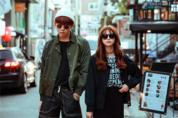 異地戀和網戀哪個更難熬 異地戀和網戀的區(qū)別 異地戀和網戀哪個更難熬 異地戀和網戀的區(qū)別