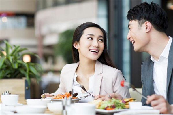 異地戀該不該去對(duì)方城市 異地戀要去對(duì)方城市生活嗎 異地戀該不該去對(duì)方城市 異地戀要去對(duì)方城市生活嗎