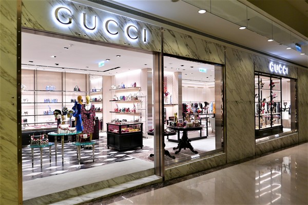 奢侈品服飾的特點 奢侈品服飾與常規(guī)服飾的區(qū)別 奢侈品服飾的特點 奢侈品服飾與常規(guī)服飾的區(qū)別