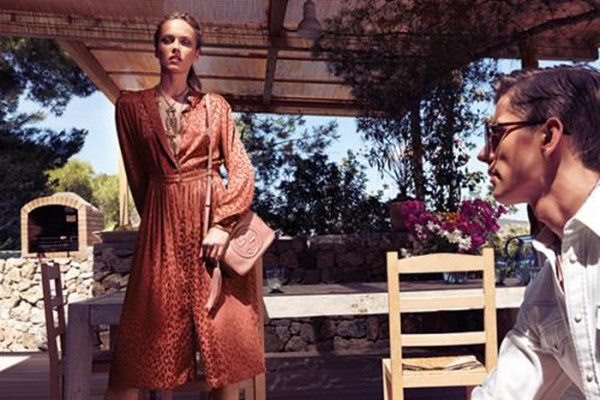 奢侈品服飾的特點 奢侈品服飾與常規(guī)服飾的區(qū)別 奢侈品服飾的特點 奢侈品服飾與常規(guī)服飾的區(qū)別