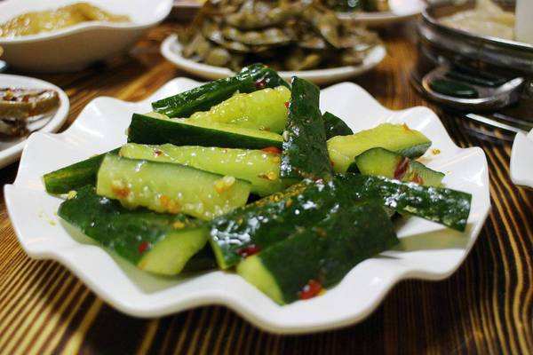 涼拌菜能不能加熱 吃涼拌菜要注意什么 涼拌菜能不能加熱 吃涼拌菜要注意什么