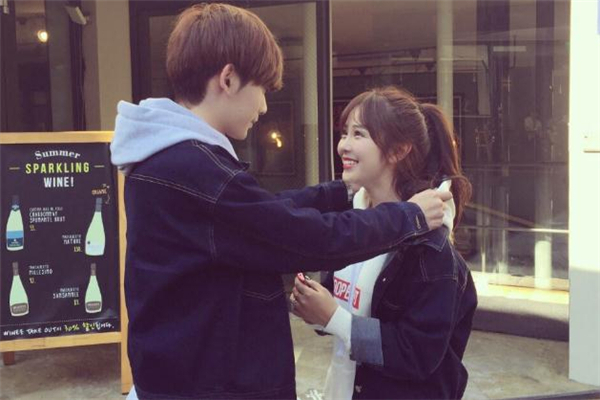 女生問你喜歡我哪一點(diǎn)怎么回答 女生問喜歡我哪里怎么回答 女生問你喜歡我哪一點(diǎn)怎么回答 女生問喜歡我哪里怎么回答