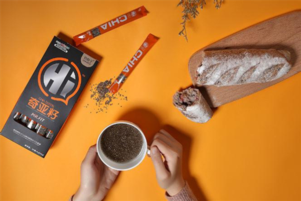 奇亞籽用熱水還是冷水泡 奇亞籽用多少度的水泡 奇亞籽用熱水還是冷水泡 奇亞籽用多少度的水泡