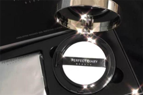 完美日記氣墊真假辨認 完美日記氣墊和稚優(yōu)泉哪個好 完美日記氣墊真假辨認 完美日記氣墊和稚優(yōu)泉哪個好