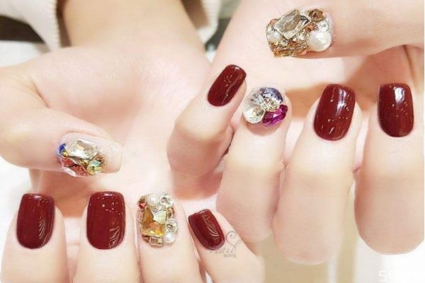 什么是水晶指甲粉 水晶甲粉怎么用 什么是水晶指甲粉 水晶甲粉怎么用