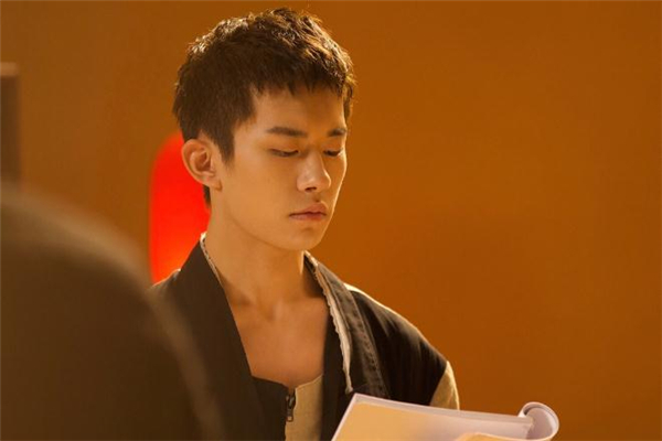 鋼夾燙效果自然嗎 鋼夾燙可以只燙頭頂嗎 鋼夾燙效果自然嗎 鋼夾燙可以只燙頭頂嗎