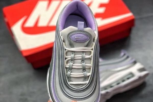 耐克AirMax97銀紫配色細(xì)節(jié)測評(píng) 個(gè)性又時(shí)尚的鞋子
