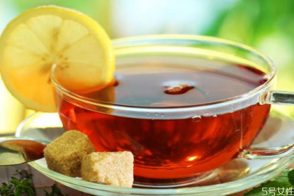 山楂泡酒的做法和功效 山楂泡酒怎么做呢 山楂泡酒的做法和功效 山楂泡酒怎么做呢