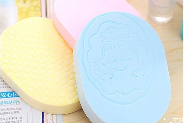 什么情況需要更換洗臉撲 長期不換洗臉撲的壞處 什么情況需要更換洗臉撲 長期不換洗臉撲的壞處