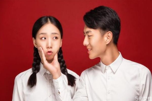 先結婚和先領證的區(qū)別 ?先領證后結婚的利弊