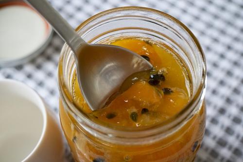 百香果熬成醬還有營養(yǎng)嗎 百香果醬怎么做簡(jiǎn)單 百香果熬成醬還有營養(yǎng)嗎 百香果醬怎么做簡(jiǎn)單