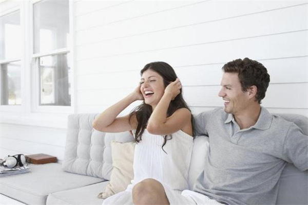 男人為什么都喜歡別人家的老婆 男人都喜歡得不到的嗎 男人為什么都喜歡別人家的老婆 男人都喜歡得不到的嗎