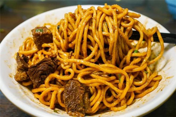 孕婦能吃熱干面嗎 熱干面和燃面哪個好吃 孕婦能吃熱干面嗎 熱干面和燃面哪個好吃