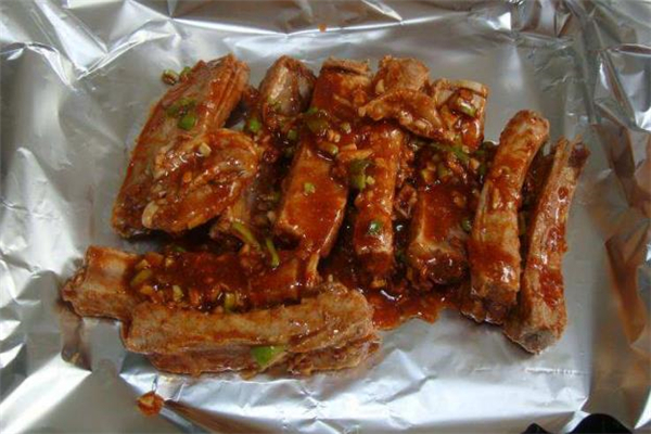 錫紙排骨的做法 錫紙排骨放烤箱要烤多久 錫紙排骨的做法 錫紙排骨放烤箱要烤多久