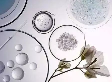 停用煙酰胺皮膚還會白嗎 白皮膚適合用煙酰胺嗎 停用煙酰胺皮膚還會白嗎 白皮膚適合用煙酰胺嗎