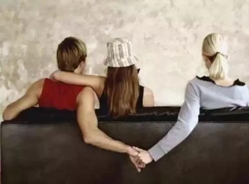 男朋友為什么會喜歡閨蜜 如何避免男朋友喜歡閨蜜