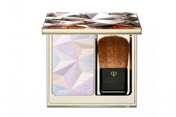 修容高光在化妝哪一步 高光棒使用注意事項 修容高光在化妝哪一步 高光棒使用注意事項