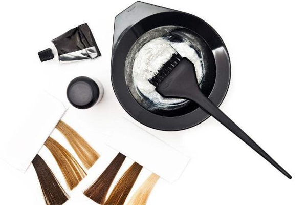 一次性染發(fā)劑有危害嗎 一次性染發(fā)劑怎么洗掉 一次性染發(fā)劑有危害嗎 一次性染發(fā)劑怎么洗掉