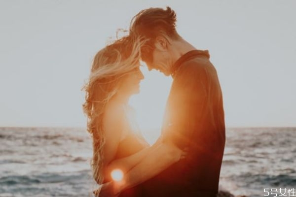 老公經(jīng)常欺騙老婆是怎么回事 老公一再的欺騙怎么辦 老公經(jīng)常欺騙老婆是怎么回事 老公一再的欺騙怎么辦