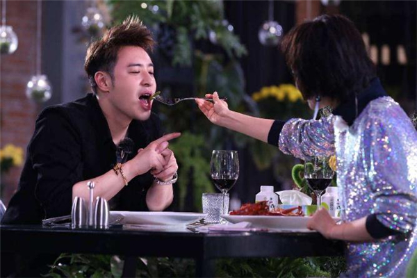 總是懷疑老公有外遇怎么辦 為什么經(jīng)常夢(mèng)見(jiàn)老公有外遇