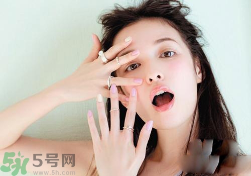 眼妝暈妝怎么辦？解救眼妝暈妝的方法