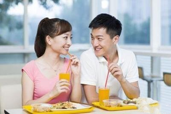 戀愛中該不該花男友的錢 戀愛中花男友錢好嗎 戀愛中該不該花男友的錢 戀愛中花男友錢好嗎