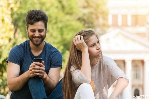 戀愛(ài)中花心男生的表現(xiàn) 戀愛(ài)中怎么分辨男生是不是花心 戀愛(ài)中花心男生的表現(xiàn) 戀愛(ài)中怎么分辨男生是不是花心