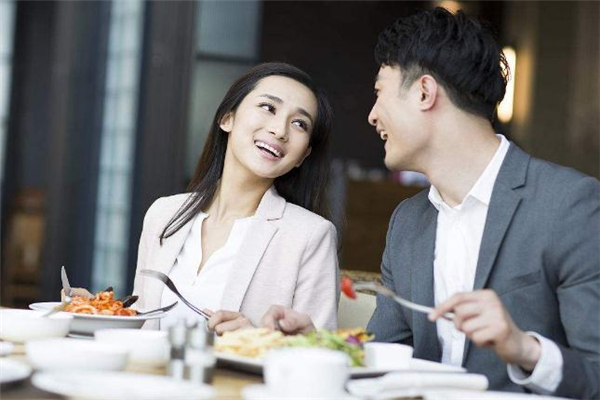 和老公沒話說怎么辦 和老公沒話說該離婚嗎 和老公沒話說怎么辦 和老公沒話說該離婚嗎