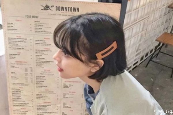 頭發(fā)多適合什么發(fā)型 卷頭發(fā)適合什么發(fā)型 頭發(fā)多適合什么發(fā)型 卷頭發(fā)適合什么發(fā)型