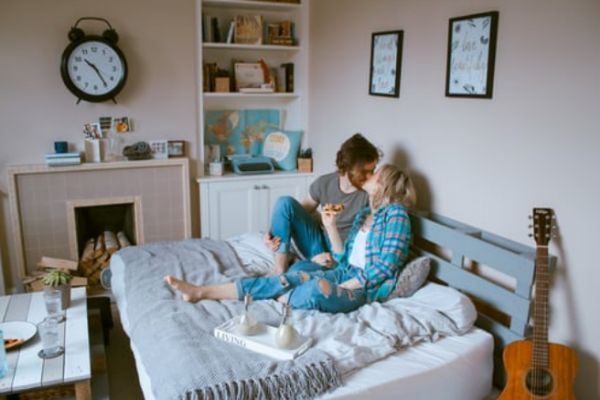 女人出軌了都會(huì)后悔嗎 女人出軌后悔過(guò)的表現(xiàn)