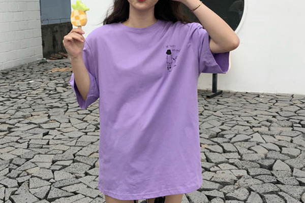紫色衣服配什么顏色褲子 紫色衣服會顯老嗎 紫色衣服配什么顏色褲子 紫色衣服會顯老嗎