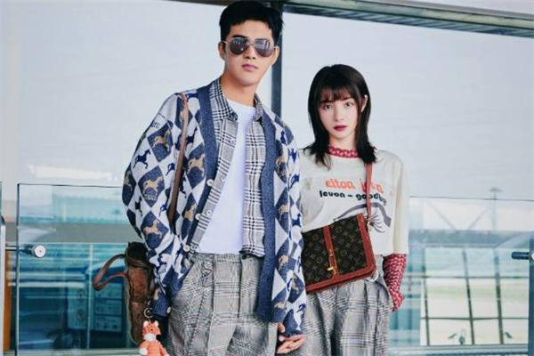 女人喜歡你的眼神 如何從眼神判斷女人是否喜歡你 女人喜歡你的眼神 如何從眼神判斷女人是否喜歡你