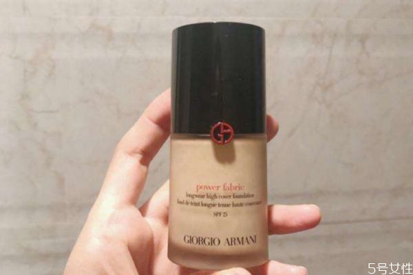 常見(jiàn)粉底液的使用方法 粉底液應(yīng)該怎么使用