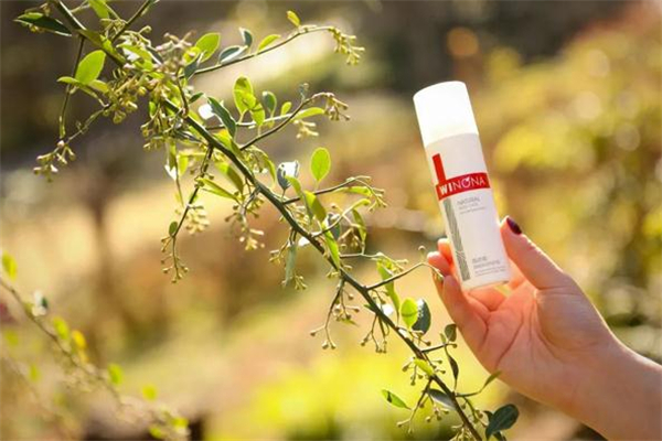 薇諾娜特護霜是乳液還是面霜 薇諾娜特護霜用完還用面霜嗎 薇諾娜特護霜是乳液還是面霜 薇諾娜特護霜用完還用面霜嗎