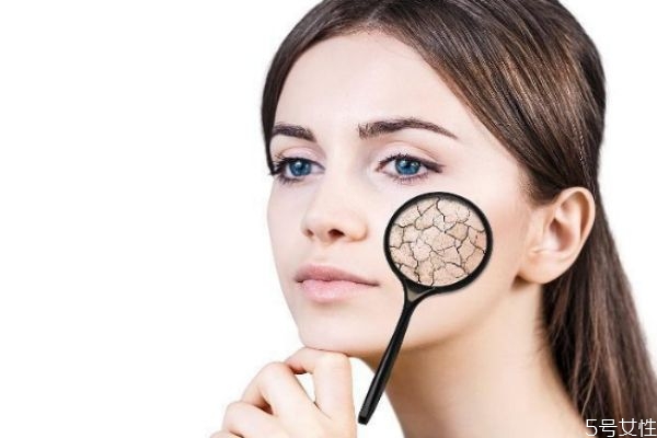 洗臉后臉上起皮怎么辦 洗臉后起皮的解決方法 洗臉后臉上起皮怎么辦 洗臉后起皮的解決方法