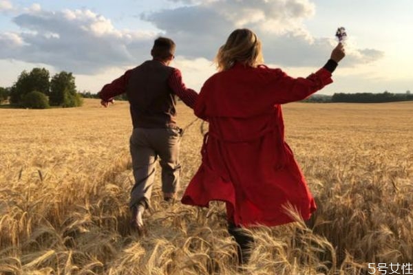 男人提離婚但又沒(méi)行動(dòng) 男人開(kāi)始計(jì)劃離婚的表現(xiàn) 男人提離婚但又沒(méi)行動(dòng) 男人開(kāi)始計(jì)劃離婚的表現(xiàn)