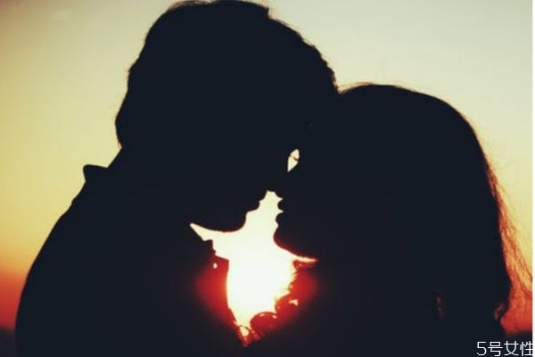 男人提離婚但又沒(méi)行動(dòng) 男人開(kāi)始計(jì)劃離婚的表現(xiàn) 男人提離婚但又沒(méi)行動(dòng) 男人開(kāi)始計(jì)劃離婚的表現(xiàn)