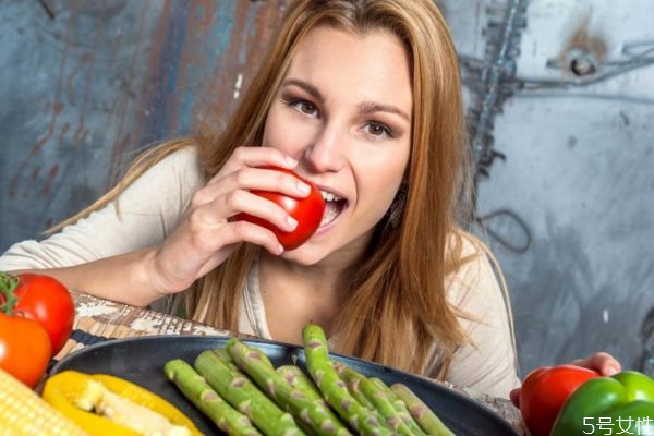 吃西紅柿可以美白嗎 吃西紅柿有美白的效果嗎 吃西紅柿可以美白嗎 吃西紅柿有美白的效果嗎